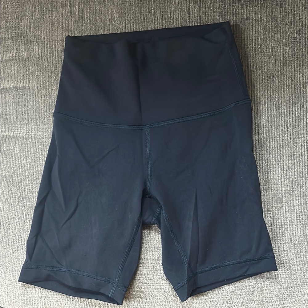 Women's lululemon navy High-Waisted align Shorts never worn